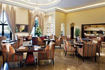 Shangri-la Qaryat Al Beri Aparthotel