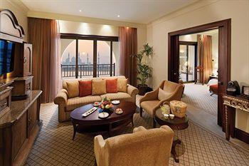 Aparthotel Shangri-la Qaryat Al Beri 5*
